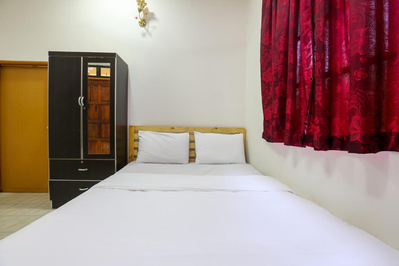 Oyo 89887 Chalet Yunie Marang Exterior foto